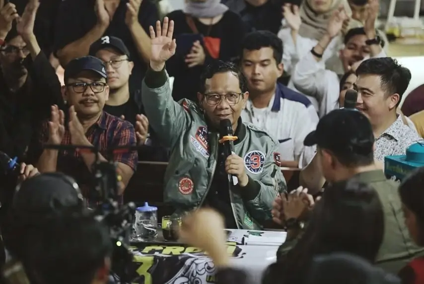 Cawapres nomor urut 3 Mahfud MD saat hadiri acara Tabrak Prof di Semarang, Jawa Tengah, Selasa (23/1/24) malam. (Foto: Instagram/mohmahfudmd)