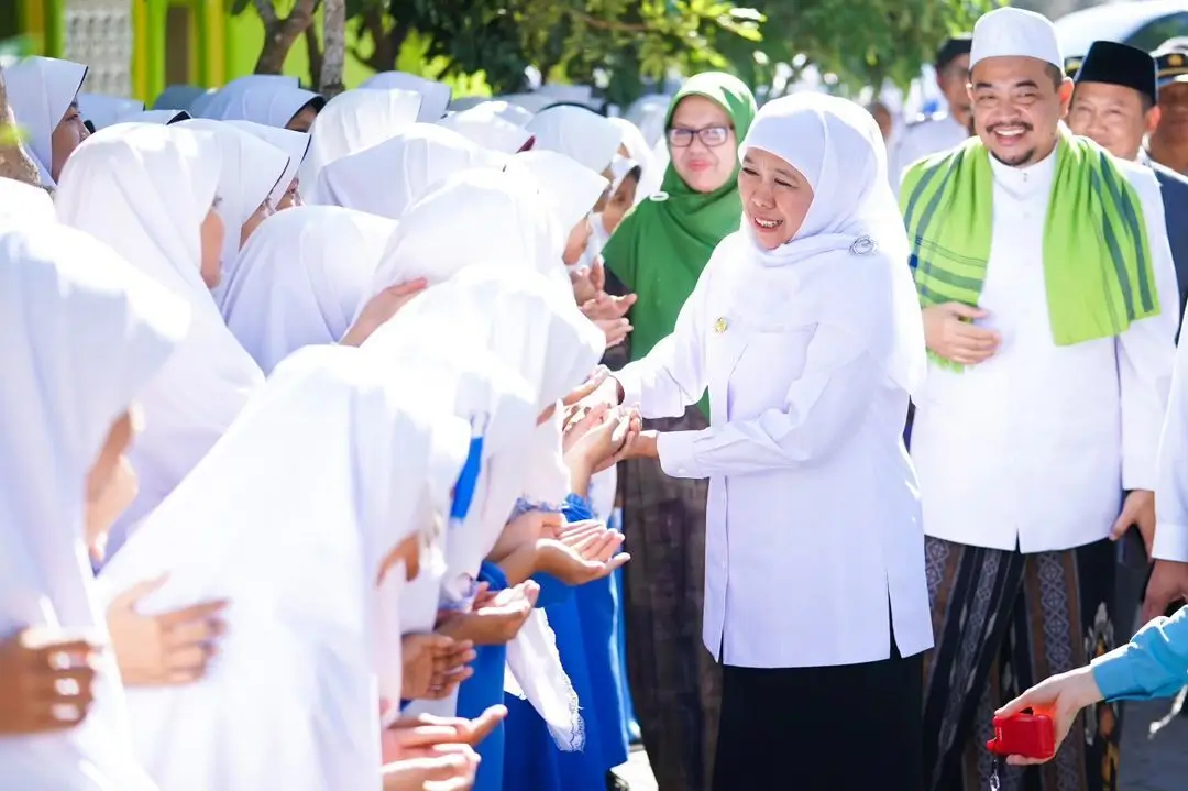 Menyandera Khofifah  Mendulang Suara Muslimah 