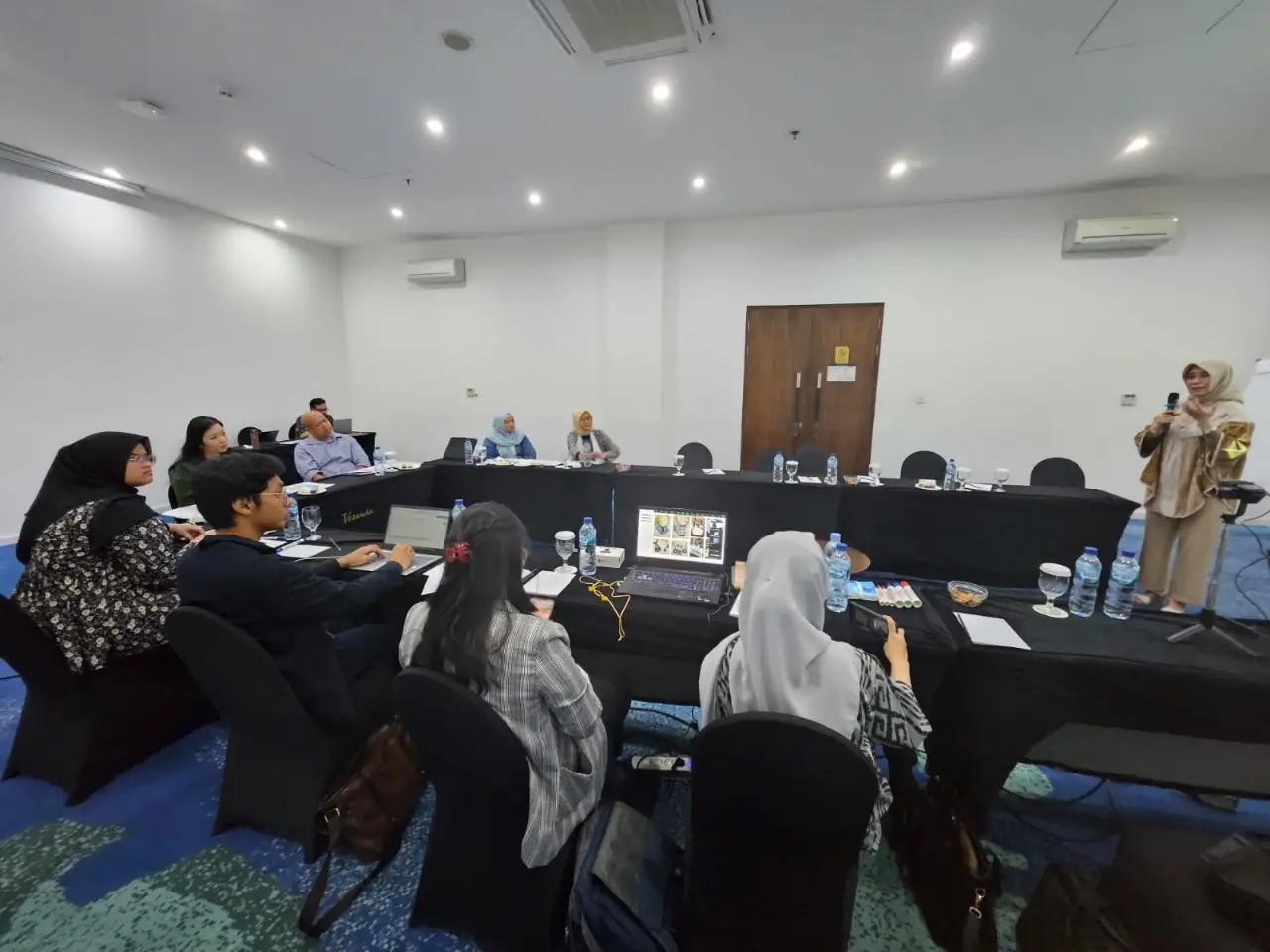 Proses presentasi bisnis UMKM binaan Pertamina dalam ajang Pertapreneur Aggregator 2023. (Foto: Dok. Pertamina)