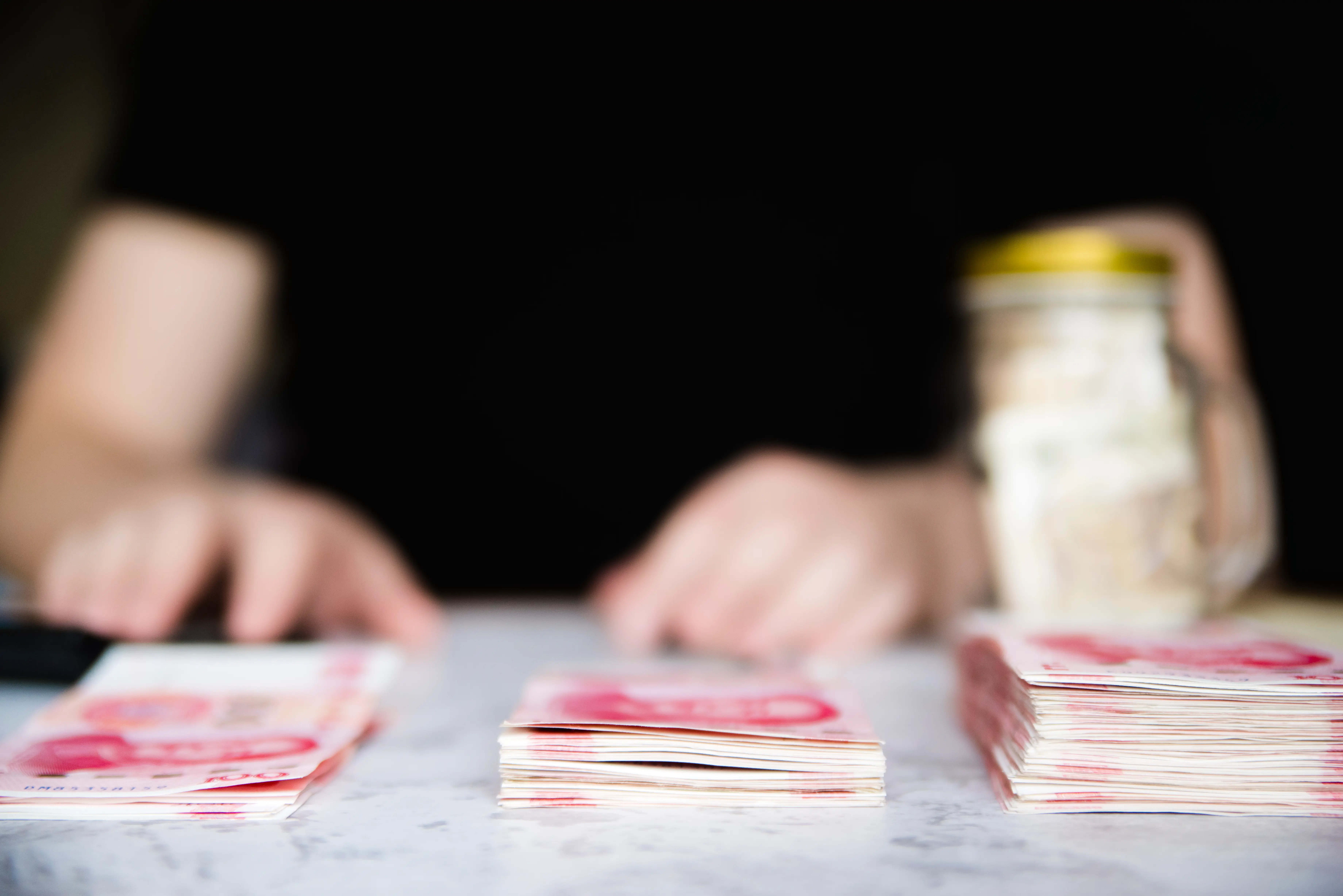 Ilustrasi cash stuffing. (Foto: Freepik)