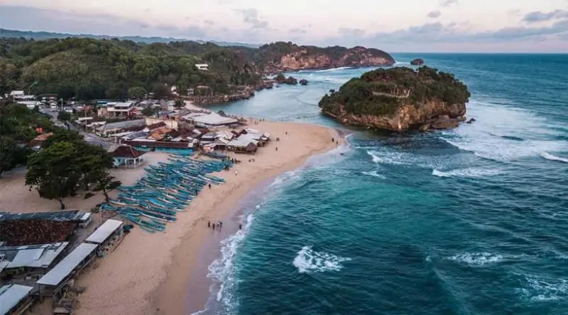 Pantai Drini. (Foto: desabanjarejo.gunungkidulkab.go.id)