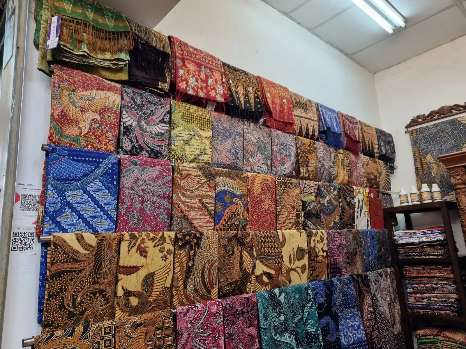 Macam-macam kain batik. (Foto: dok. ThePhrase.id)