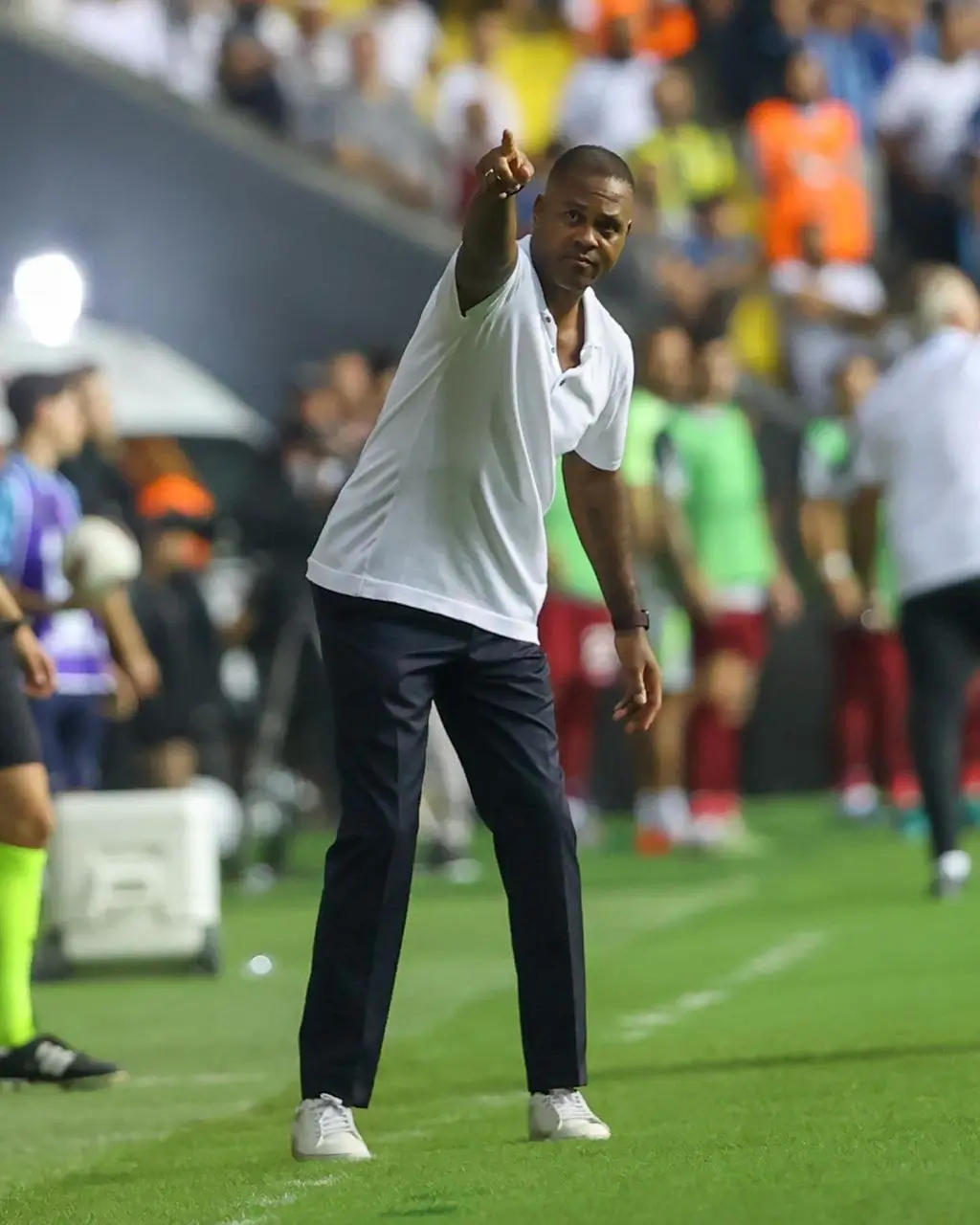 Patrick Kluivert berambisi besar meloloskan Timnas Indonesia ke Piala Dunia 2026. Foto Instagram Patrick Kluivert.