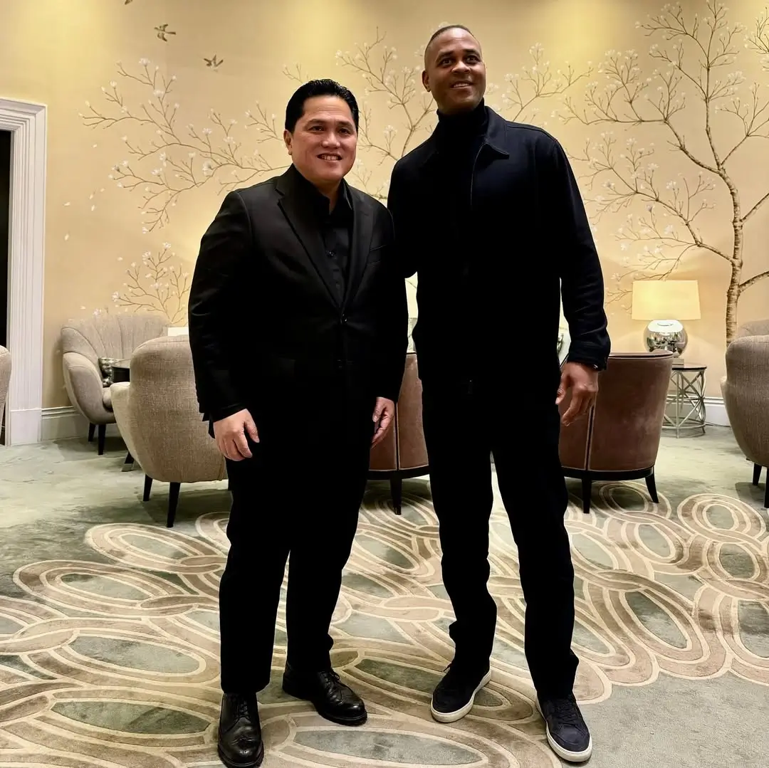 Pelatih Timnas Indonesia, Patrick Kluivert tiba di Indonesia. (Foto: Instagram Erick Thohir)