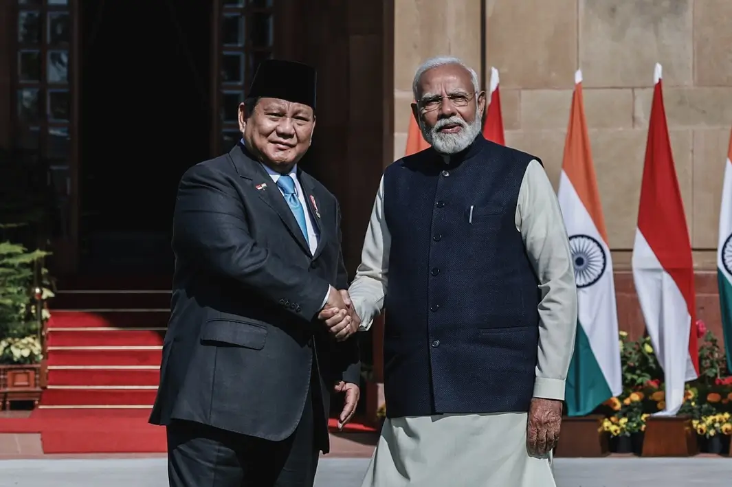 Presiden RI, Prabowo Subianto (kiri) bersama Perdana Menteri India, Narendra Modi (kanan). (Foto: Instagram/presidenrepublikindonesia) 