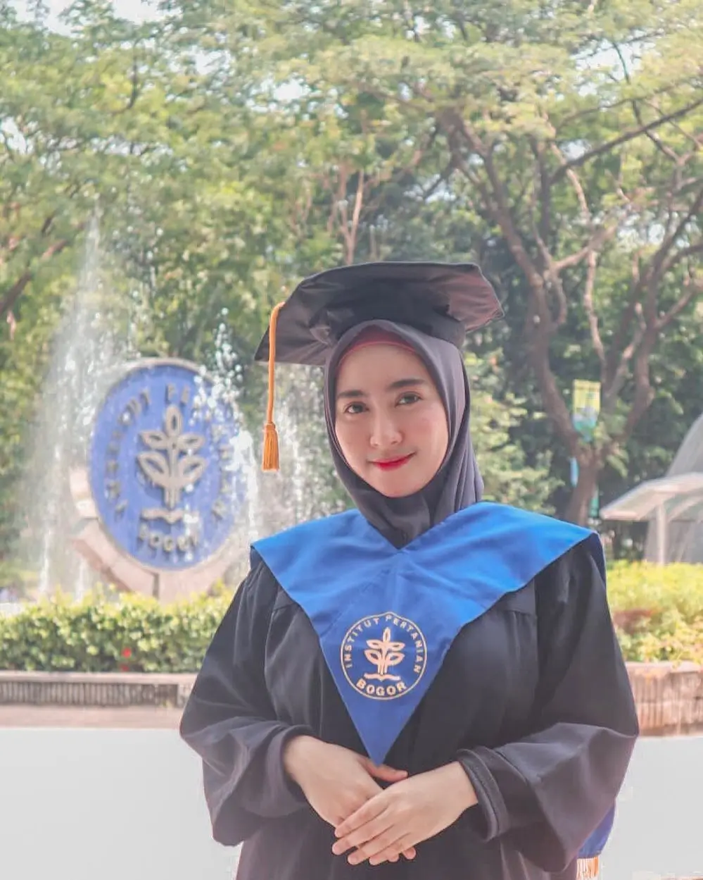 Berkenalan dengan Safhira Alfarisi  Sosok Inspiratif di Balik Yayasan Beasiswa 10 000 dan Yayasan Duta Inspirasi Indonesia