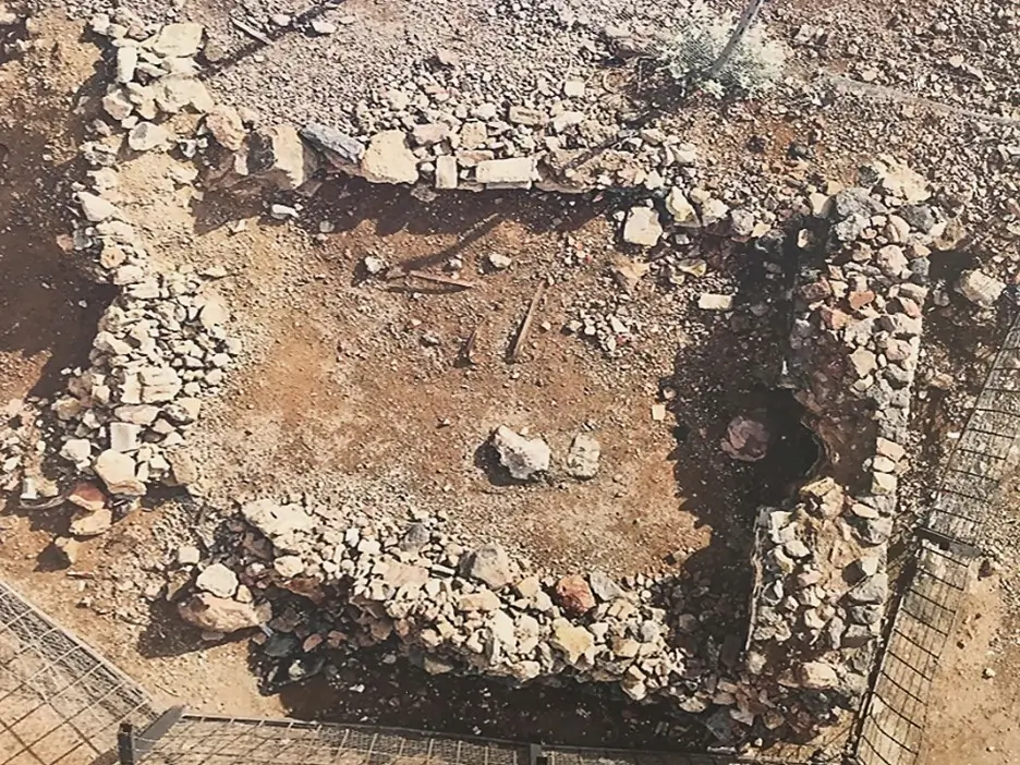 Bentuk bangunan asli Masjid Al-Fash di Kaki Gunung Uhud. (Foto: madainproject.com)
