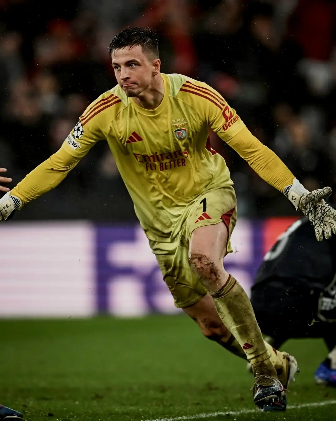 Kiper Benfica, Anatoliy Trubin, menjebol gawang Real Madrid di Liga Champions. (Foto: Instagram Anatoliy Trubin)