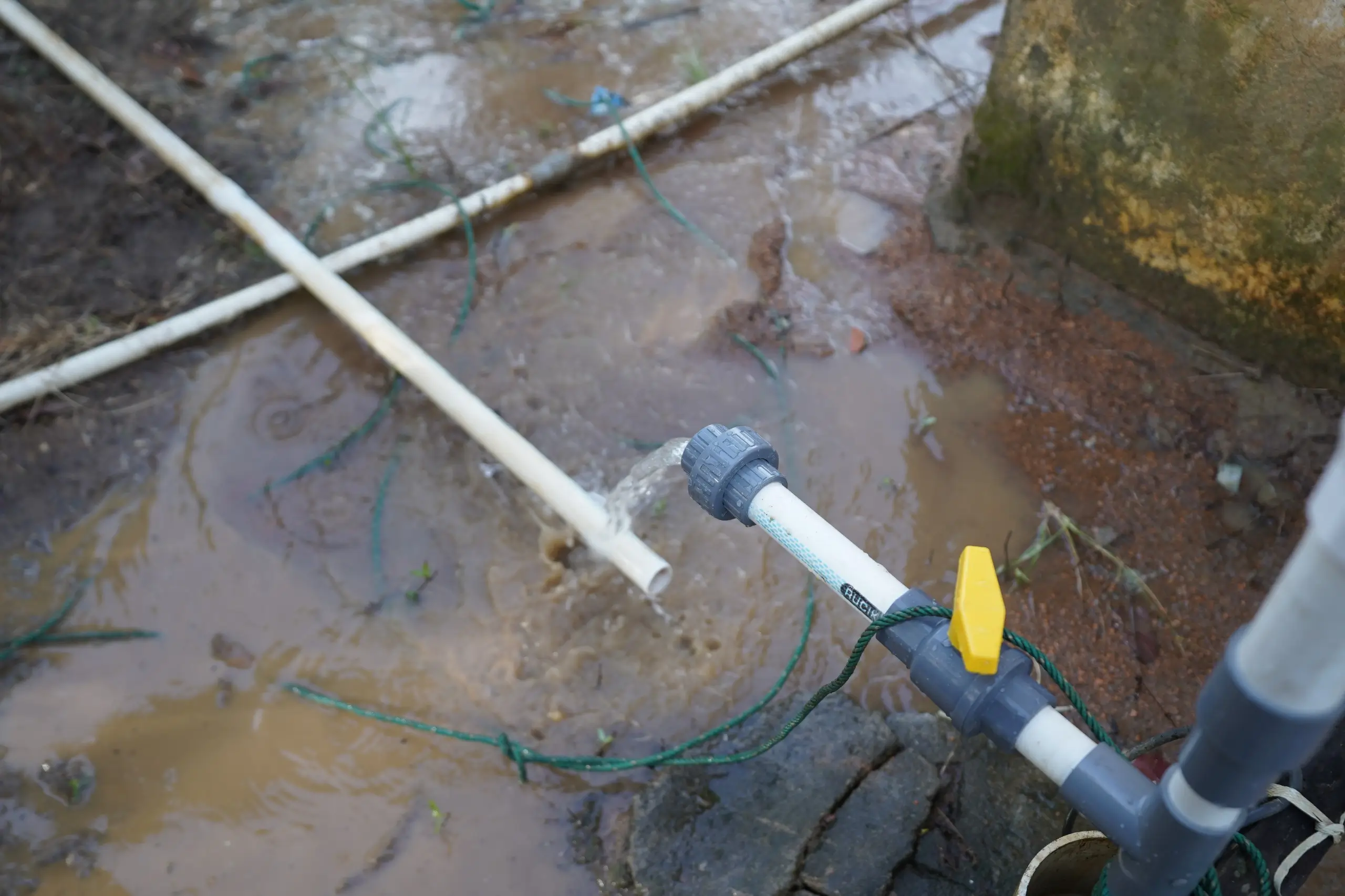 Pertagas Inisiasi Pusaka Artha  Terapkan Teknologi Migas untuk Bersihkan Infrastruktur Pipa Air Desa