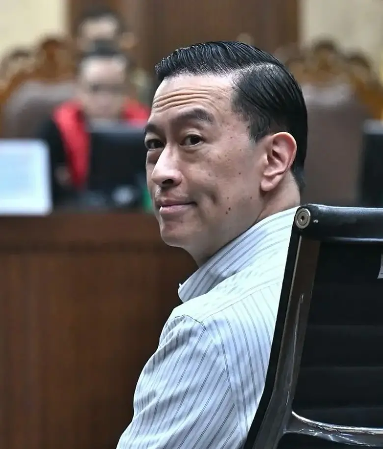 Menteri dan Kepala Daerah Tumbal Jokowi