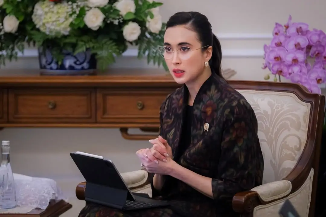 Catatan 2025 Menteri Menteri yang Kurang Jam Terbang