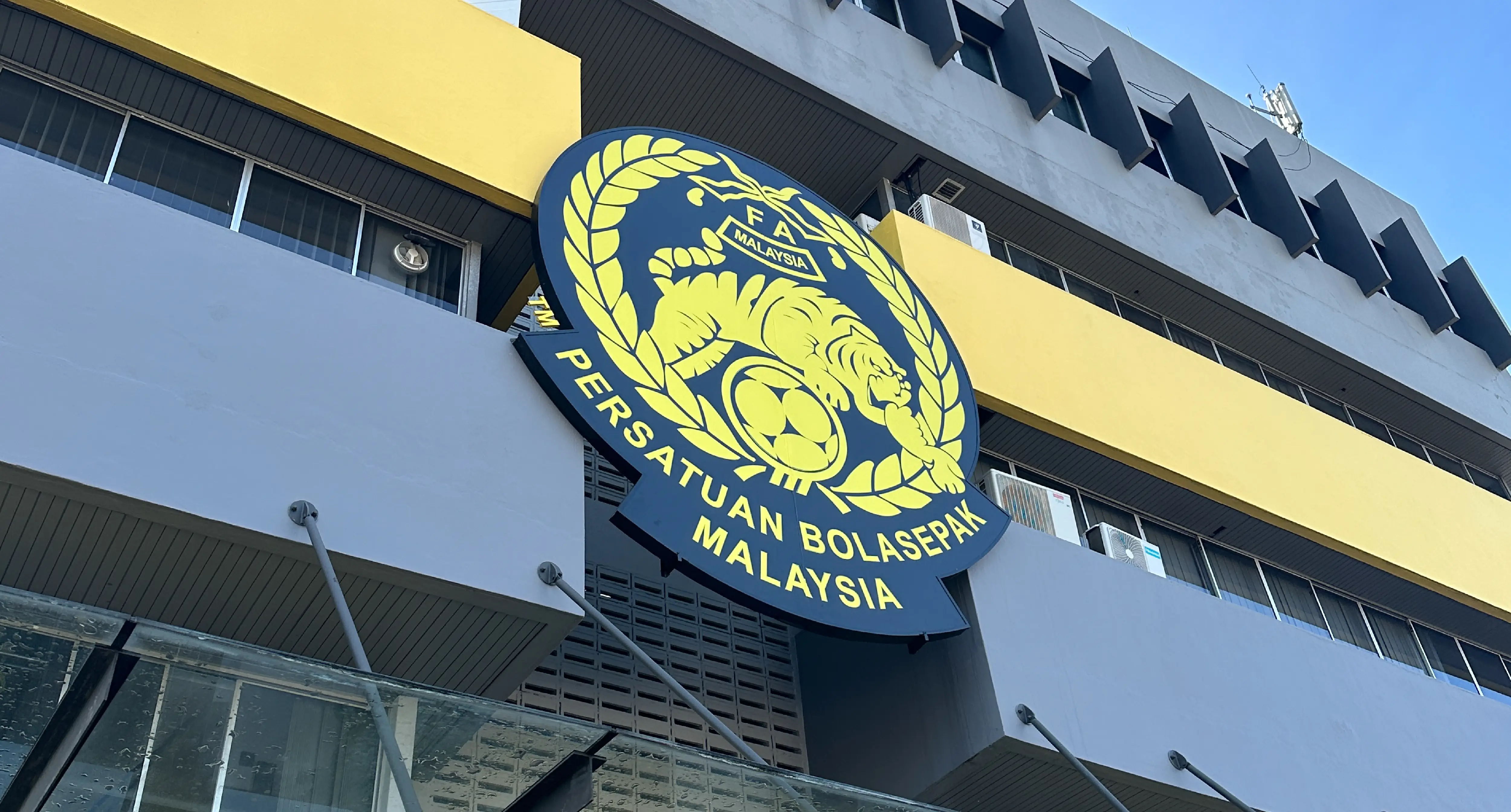 Asosiasi Sepak Bola Malaysia atau FAM secara resmi mengumumkan pengunduran diri seluruh anggota Komite Eksekutif FAM periode 2025-2029.Foto FAM.