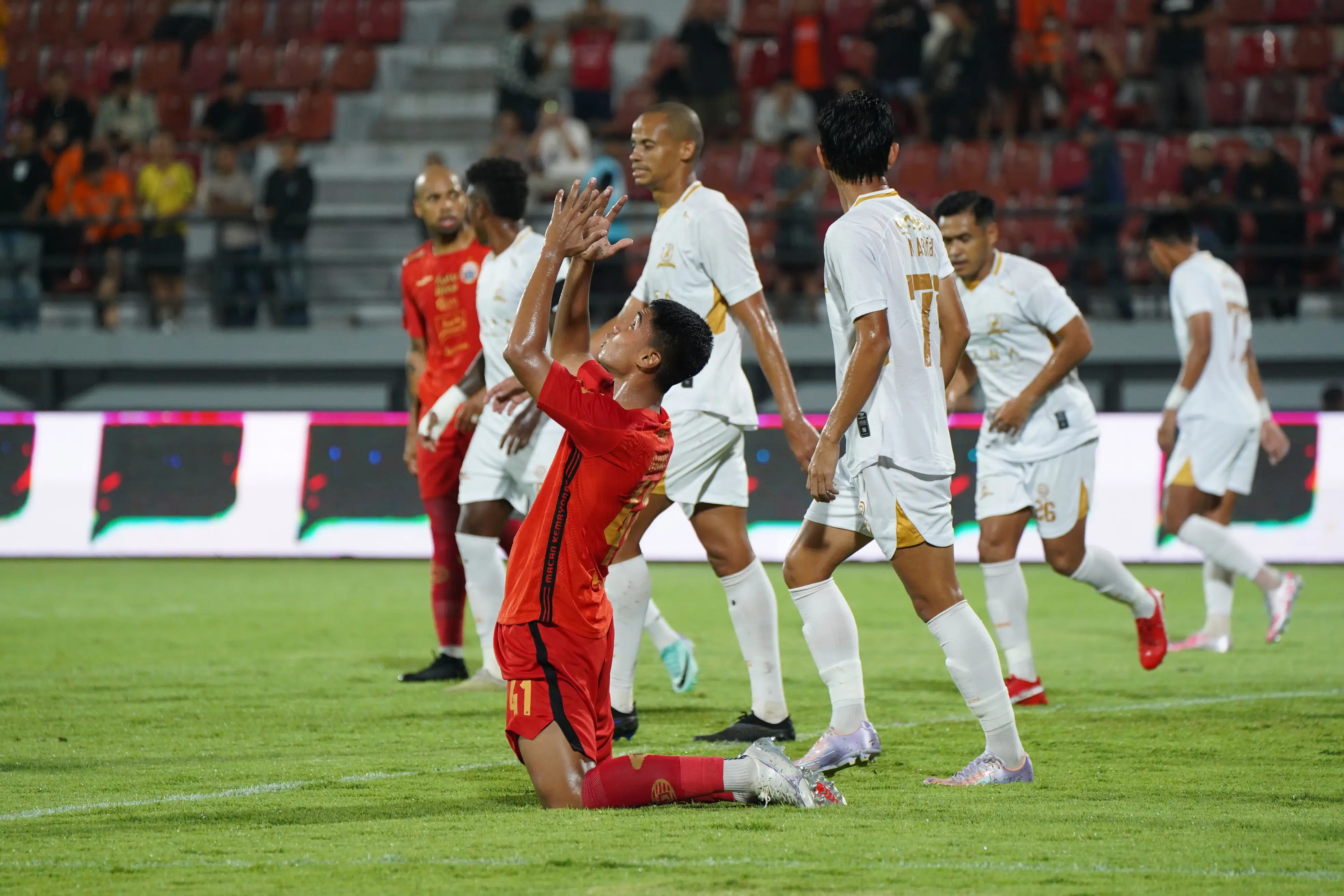 Persija Jakarta keok 0-1 dari Madura United di Liga 1. Foto: Istimewa