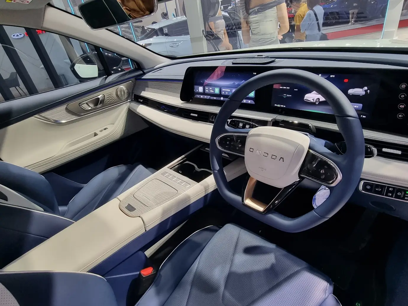 Chery Berikan Berbagai Promo Menarik untuk Pembelian Mobil Listrik Omoda E5 di IIMS 2024 