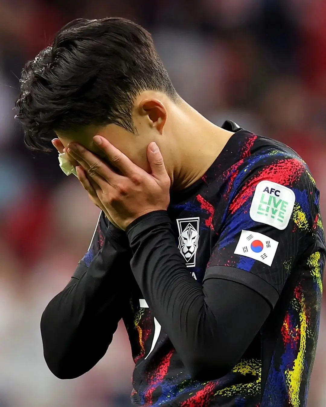 Kapten Timnas Korea Selatan, Son Heung-min cedera jari setelah bertengkar dengan Lee Kang-in. (Foto: Istimewa)