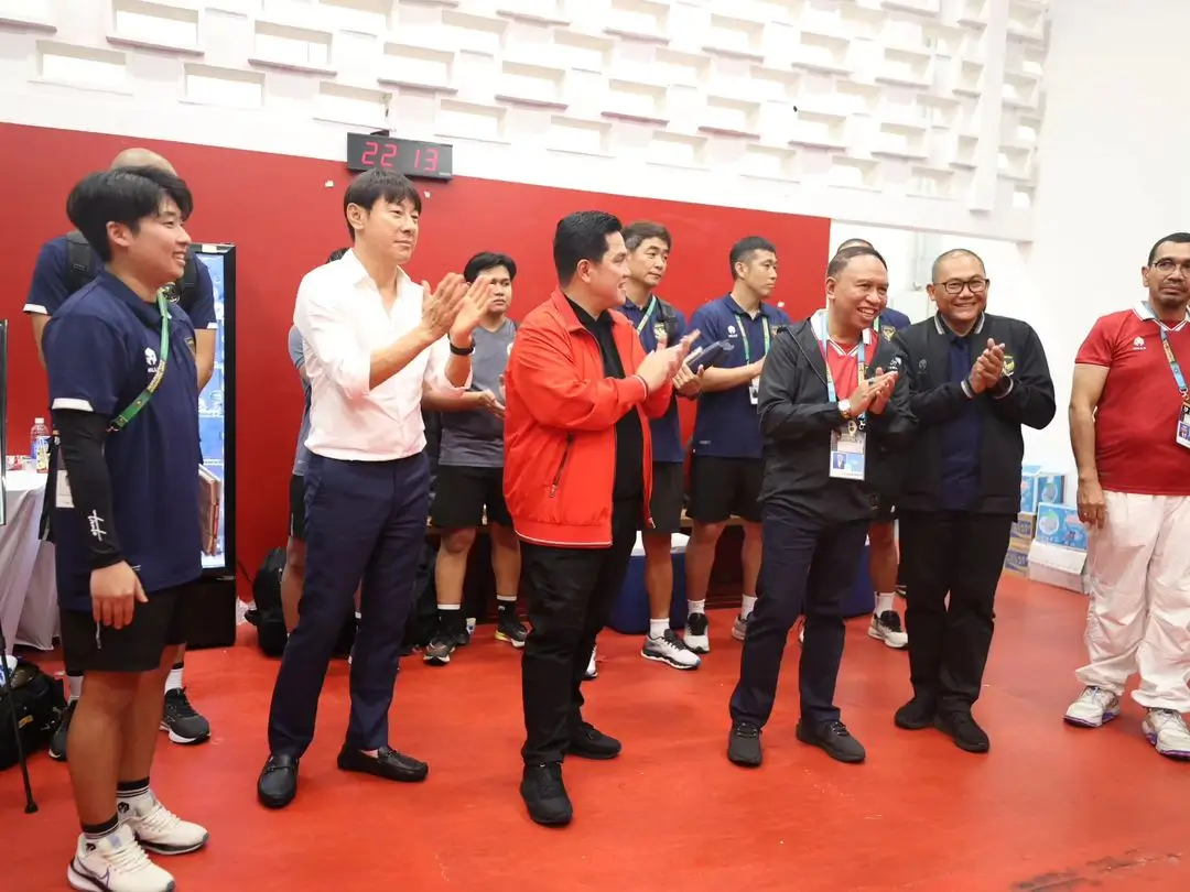 Drama Follow Unfollow Shin Tae yong dan Erick Thohir