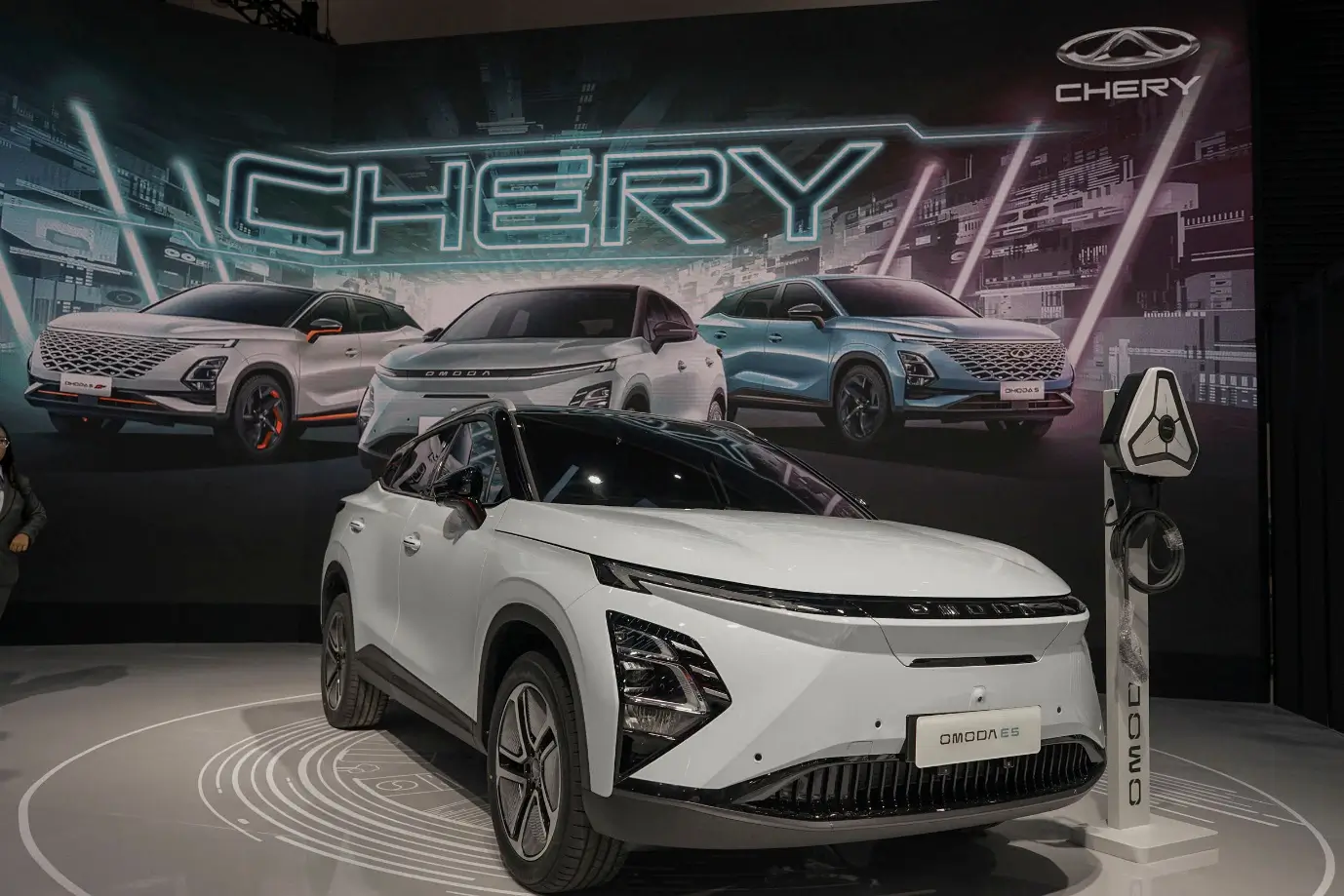 Cek  Ternyata Ini Teknologi Canggih di Balik Mobil Listrik Chery Omoda E5