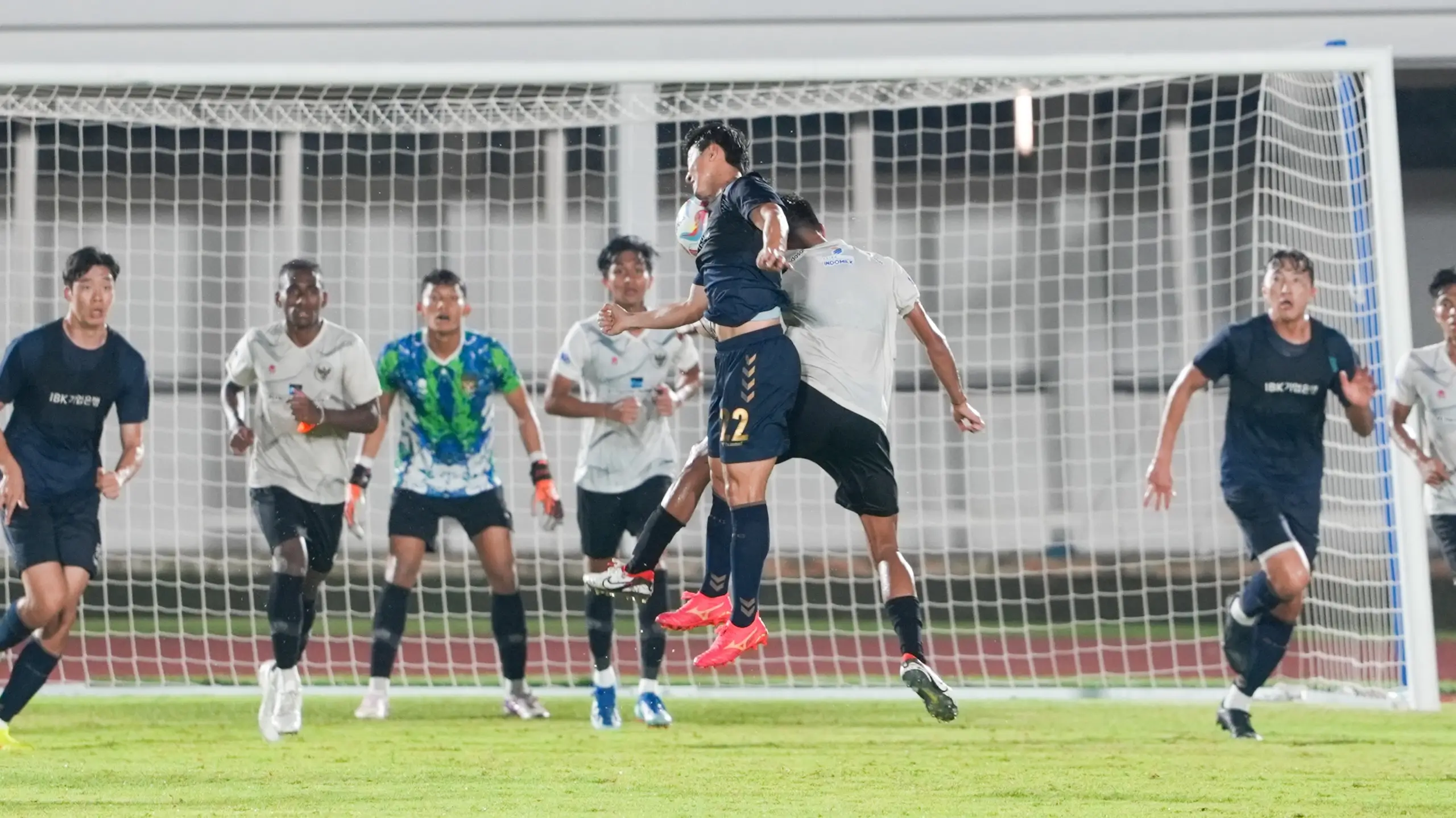 Timnas Indonesia U20 bermain imbang 0-0 melawan Suwon FC. Foto: PSSI.