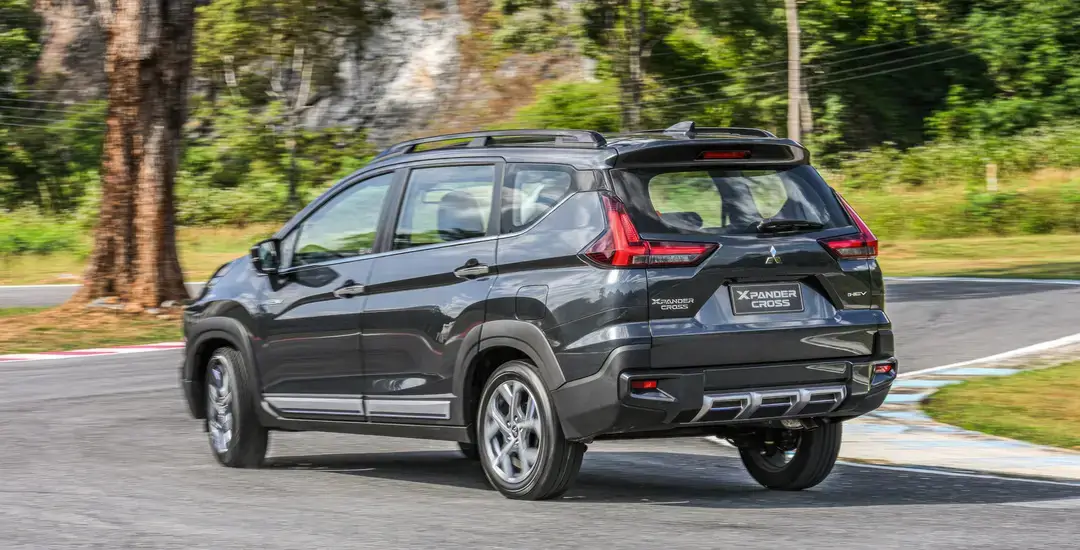 Spesifikasi dan Harga Mitsubishi Xpander dan Xpander Cross Hybrid yang Meluncur di Thailand