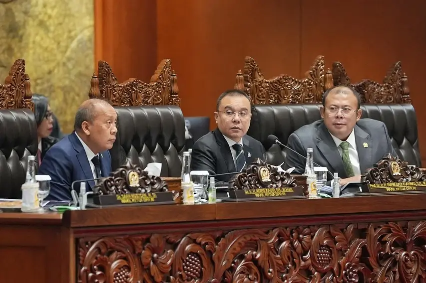 Wakil Ketua DPR RI, Sufmi Dasco Ahmad (tengah). (Foto: Instagram/sufmi_dasco)