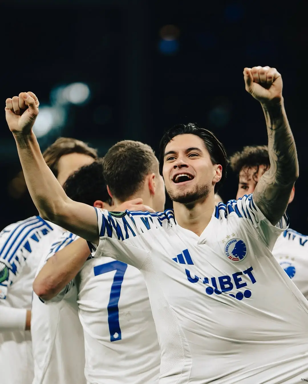 Kevin Diks akan membela FC Copenhagen melawan Chelsea di babak 16 Liga Champions 2024-2025. Foto: Istimewa