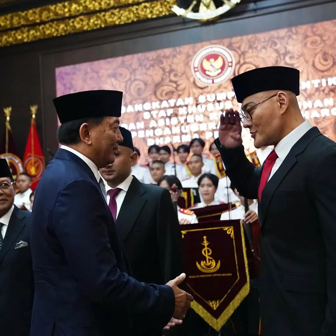 Deddy Corbuzier dilantik menjadi Stafsus Menhan RI. (Foto: Instagram/dc.kemhan)