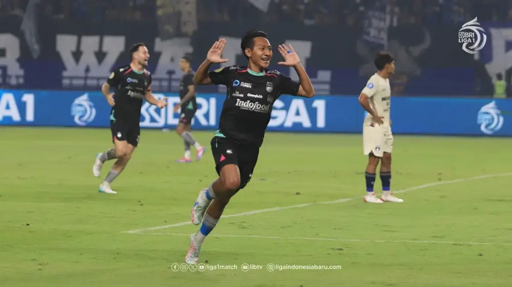 Persija Vs Persib Akhir Pekan Ini  Kedua Klub Saling Perang Urat Syaraf