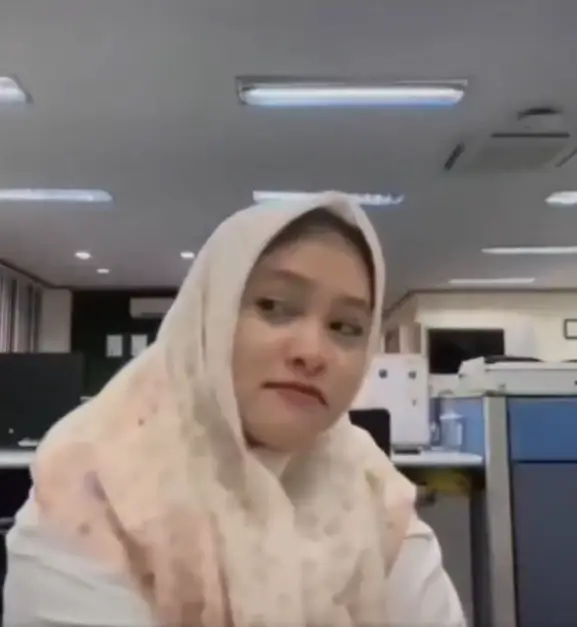 Pegawai BUMN PT Timah Tbk, Dwi Citra Weni ejek tenaga honorer pengguna BPJS. (Foto: Tangkapan layar TikTok/wennymyzon1)