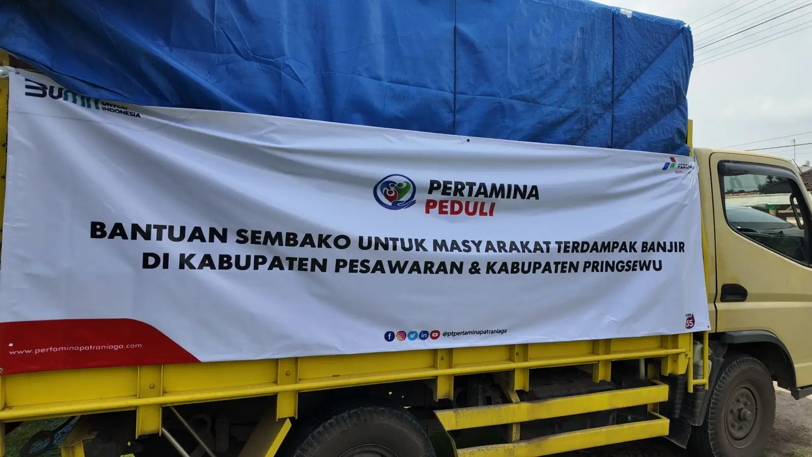 Tanggap Bencana  Pertamina Salurkan 1000 Paket Sembako untuk Warga Terdampak Banjir di Lampung