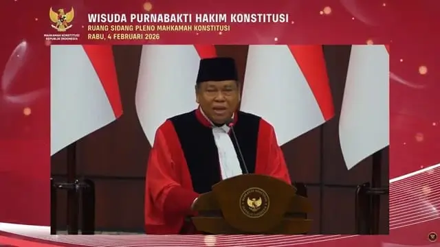 Arief Hidayat saat pidato di Wisuda Purnbakti sebagai Hakim Mahkamah Konstitusi (MK). Foto: YouTube Mahkamah Konstitusi.