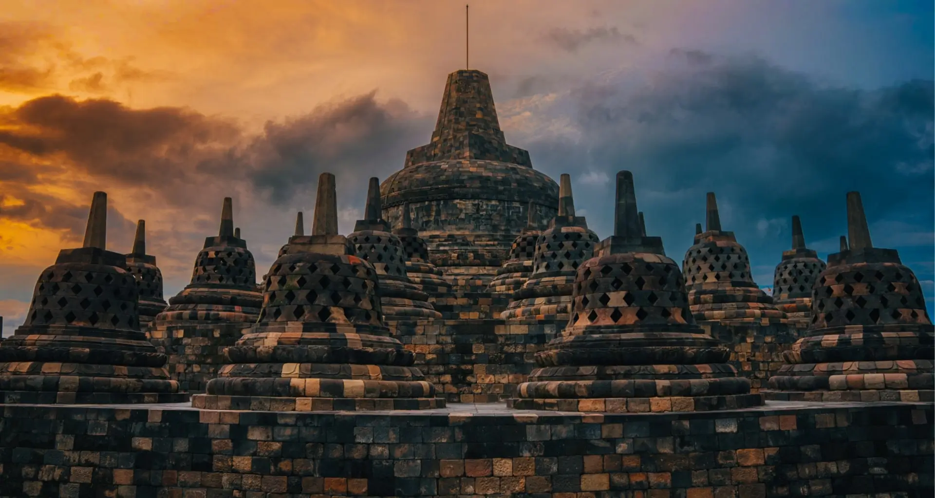 InJourney Hadirkan Perayaan Imlek di Candi Borobudur dan Prambanan