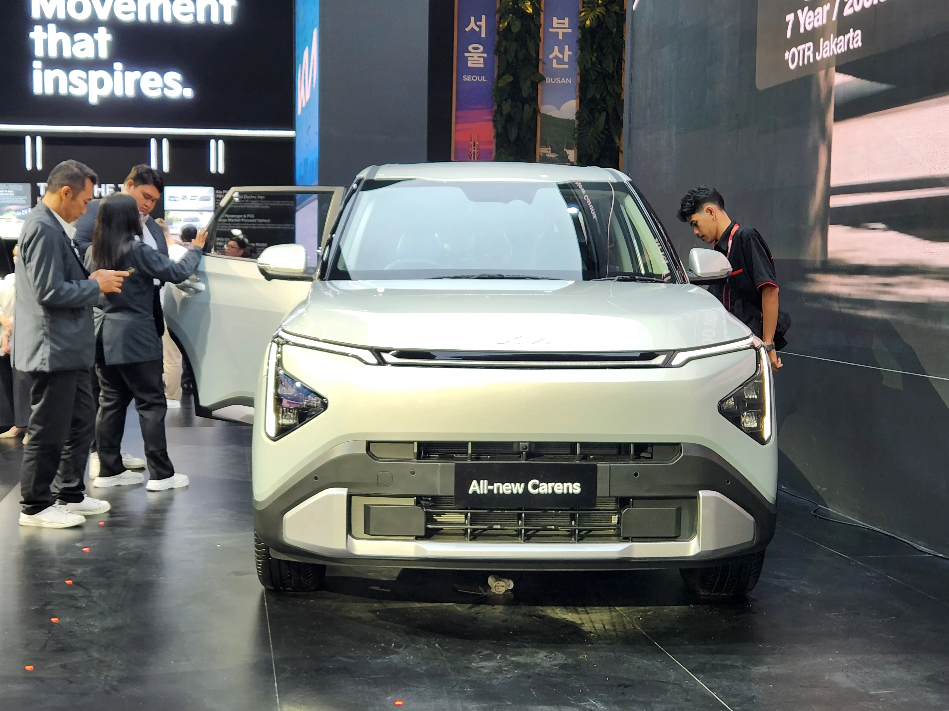 The All New Kia Carens di IIMS 2026. (Foto: ThePhrase.id/Nadira Sekar)