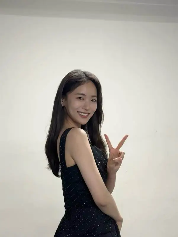 Profil Lee Yi Dam Bintang Can This Love Be Translated hingga The Art of Sarah yang Naik Daun