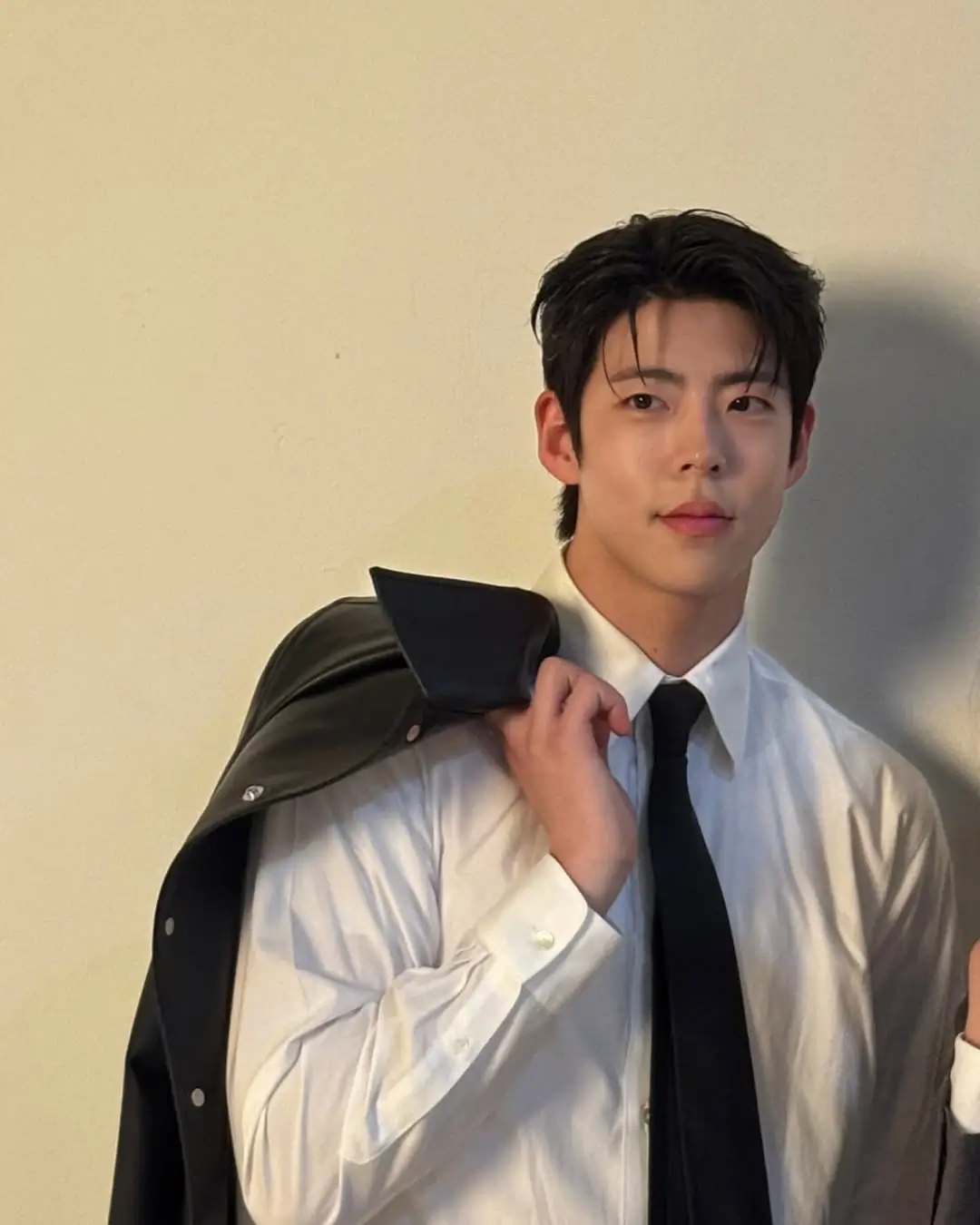 Profil Choi Woo Sung  Bintang Drakor  Can This Love Be Translated   yang Bikin Penonton Jatuh Hati