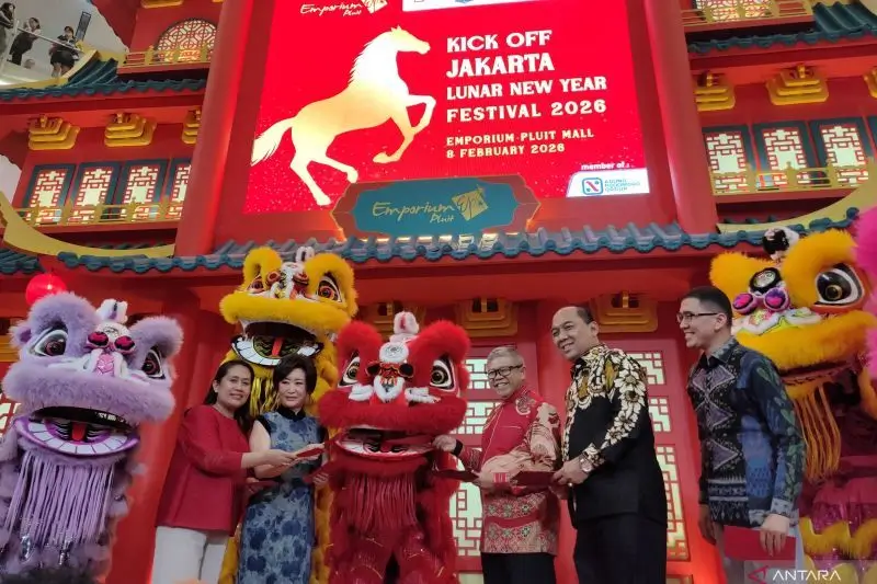 Foto: Kick off atau pembukaan Jakarta Lunar New Year Festival Tahun 2026 di Emporium Pluit Mal, Minggu (8/2/2026) malam (ANTARA/Risky Syukur)