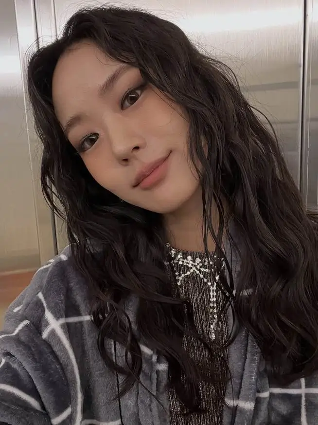 Profil Lee Yi Dam Bintang Can This Love Be Translated hingga The Art of Sarah yang Naik Daun