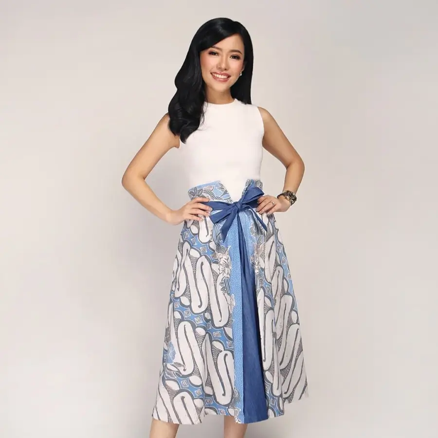 4 Inspirasi Busana Batik Modern dan Fashionable untuk Sehari hari