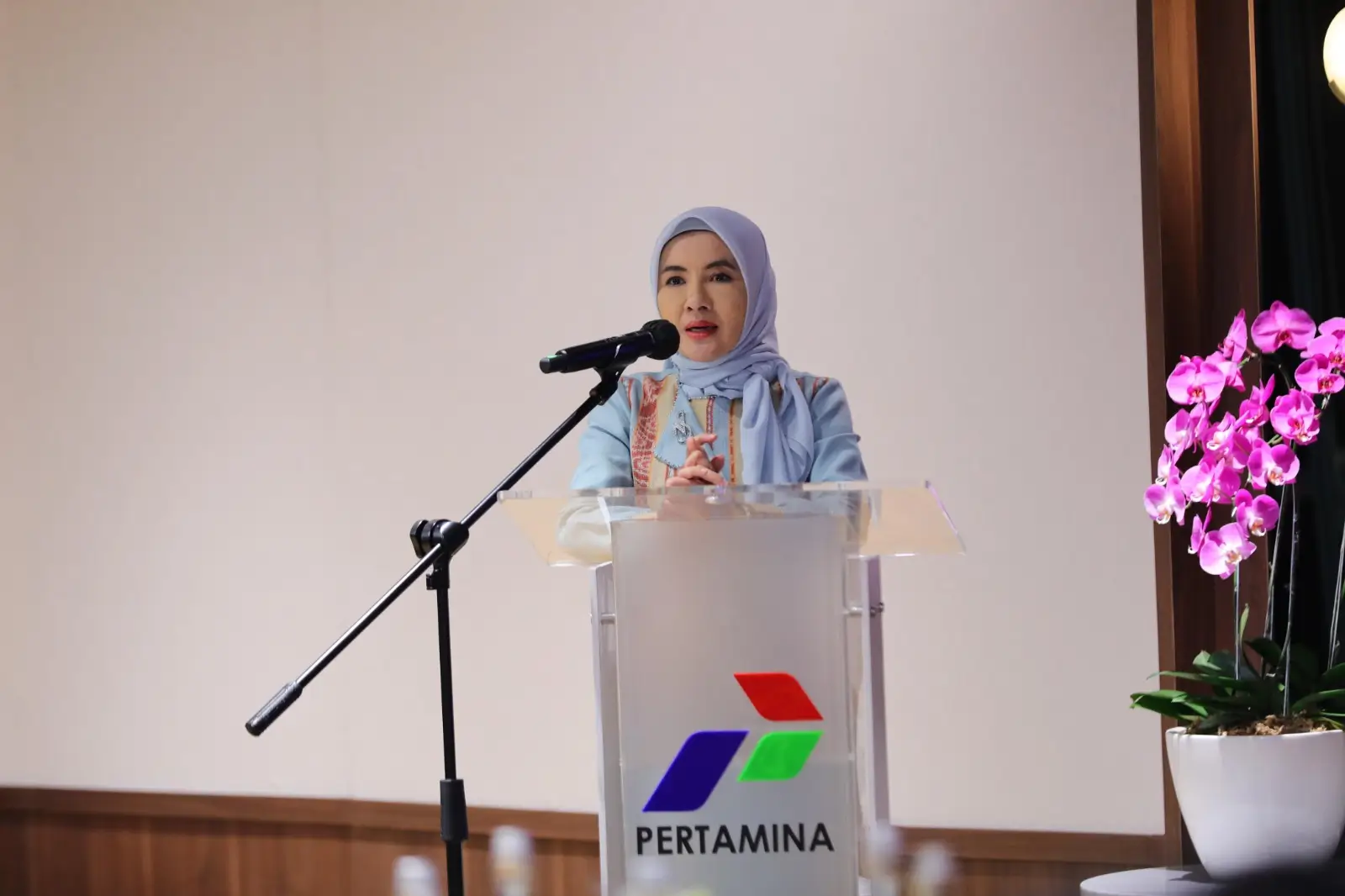Direktur Utama PT Pertamina (Persero) Nicke Widyawati melakukan penandatanganan MoU Pengembangan Infrastruktur Riset Berkelanjutan yang diselenggarakan di Grha Pertamina, Jakarta, Selasa, (26/03/2024). (Foto: Dok. Pertamina)