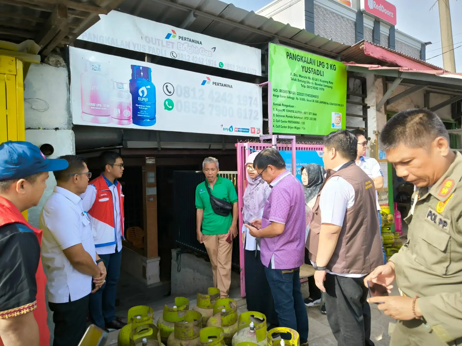 Pemprov Lampung dan Pertamina melakukan sidak stok dan harga LPG di beberapa pangkalan LPG. (Foto: Dok. PPN)