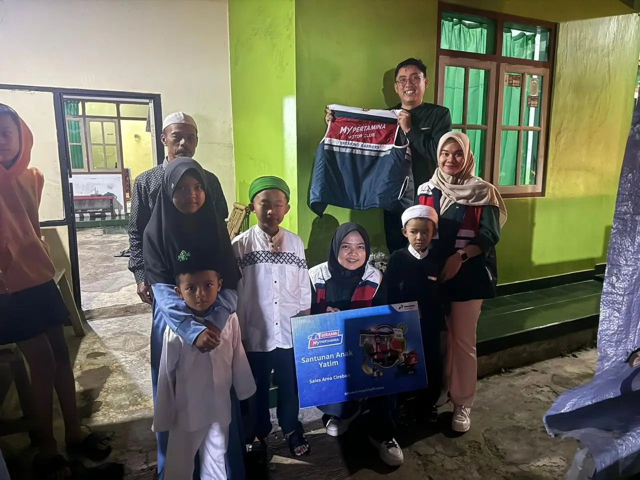 Pertamina Patra Niaga Regional JBB Berbagi Berkah Ramadan di Kuningan Jawa Barat