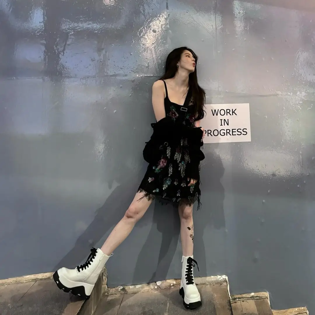 6 Inspirasi Outfit Serba Hitam ala Han So Hee yang Dikonfirmasi Berkencan dengan Aktor Ryu Jun Yeol