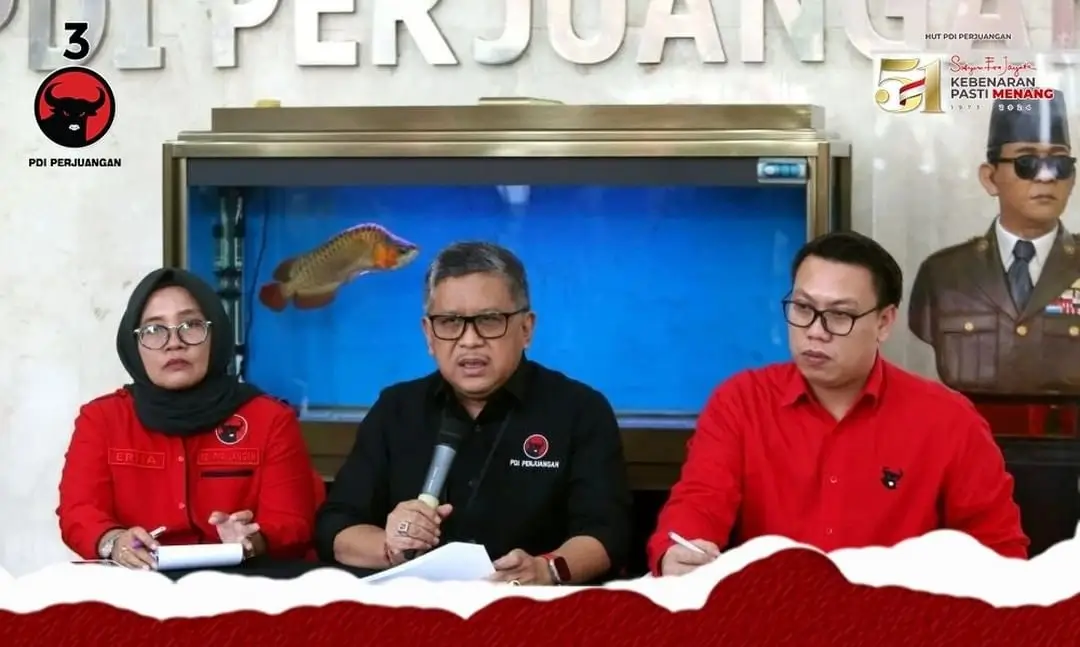 Sekjen PDI Perjuangan Hasto Kristiyanto (tengah). (Foto: Instagram/pdiperjuangan)