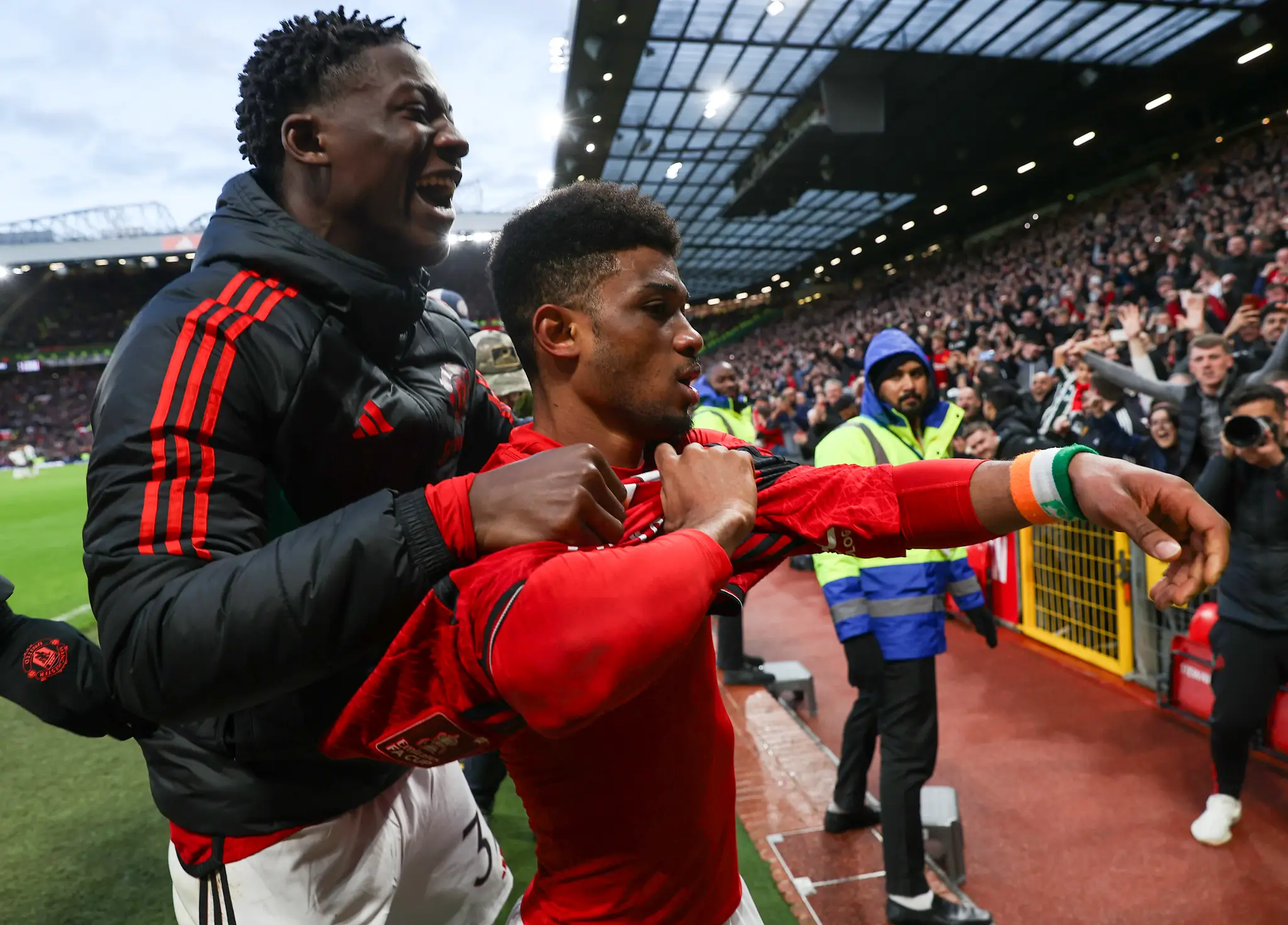 Amad Diallo mencetak gol kemenangan Manchester United 4-3 atas Liverpool di babak perempat final Piala FA musim ini. Foto: X Manchester United.