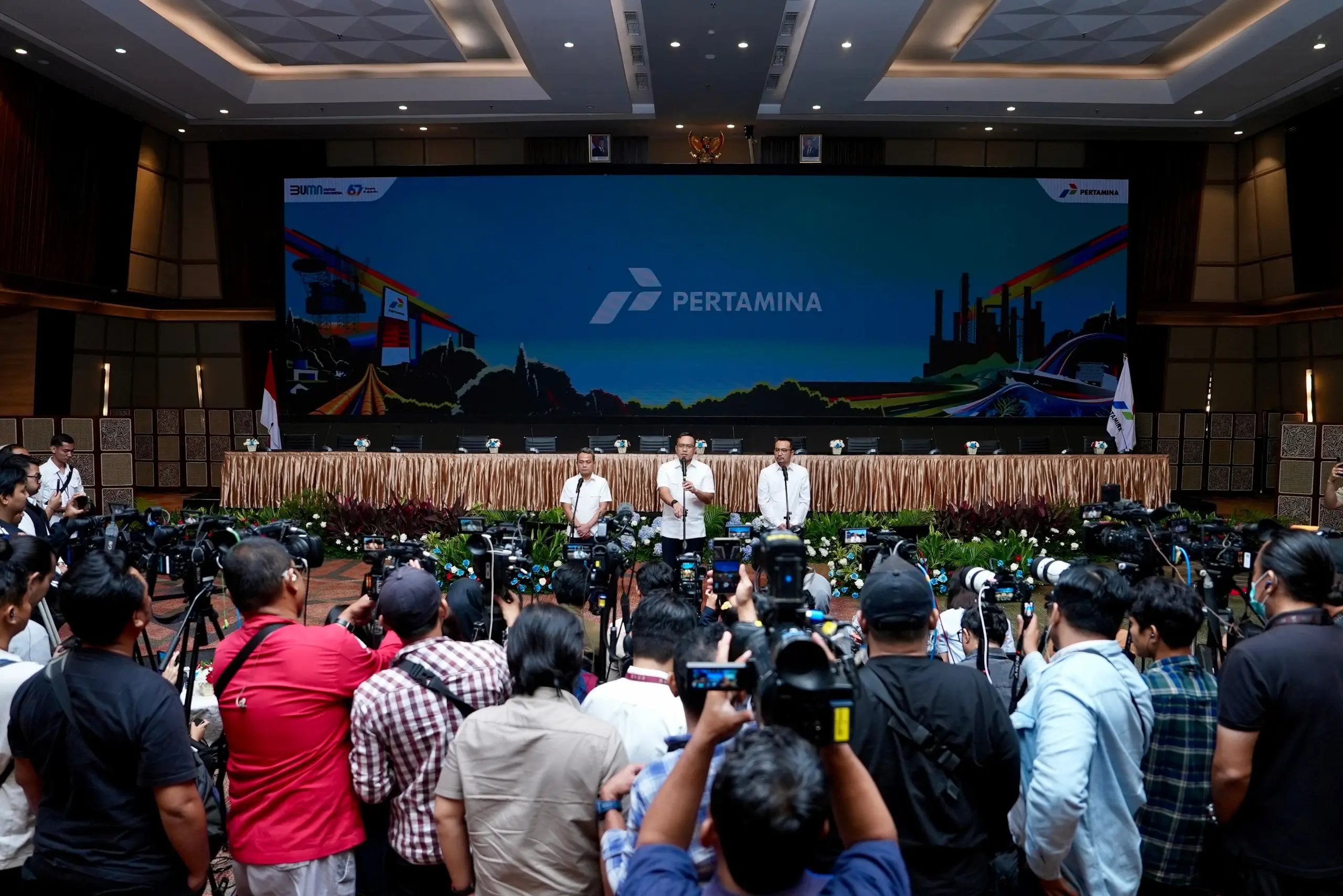 Direktur Utama PT Pertamina (Persero), Simon Aloysius Mantiri memberikan keterangan pers di Jakarta, Senin 3 Maret 2025. (Foto: Dok. Pertamina)
