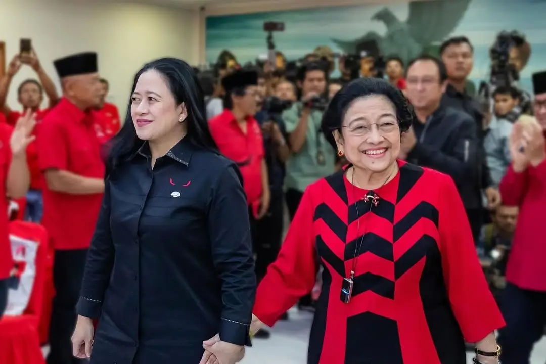 Ketua DPP PDIP Puan Maharani (kiri) dan Ketua Umum PDIP Megawati Soekarnoputri (kanan). (Foto: Instagram/puanmaharaniri)
