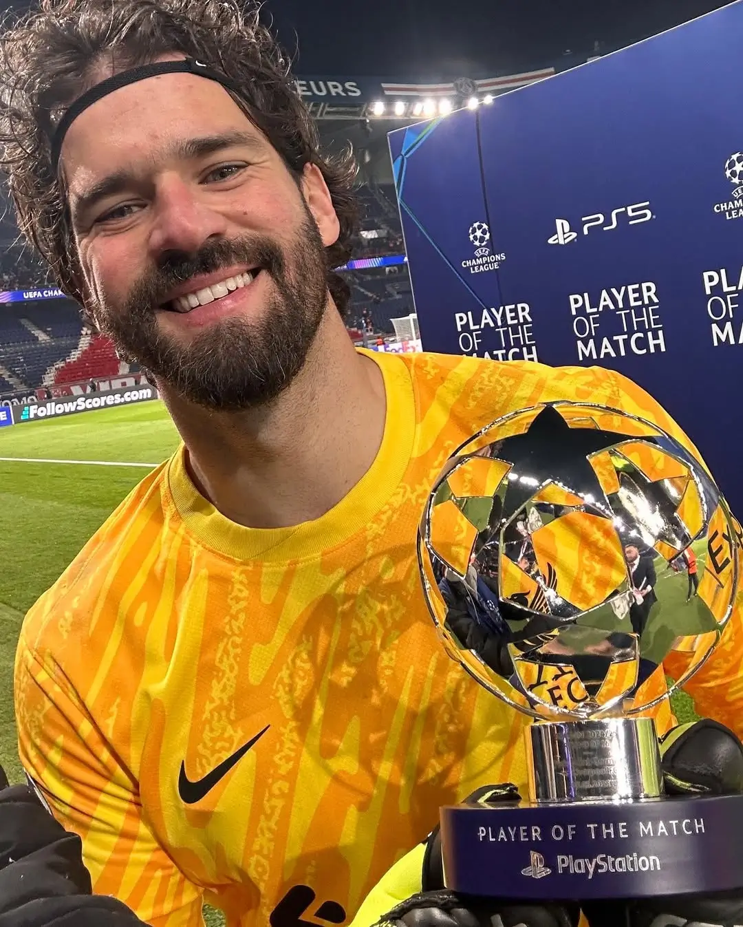 Alisson Becker mencatatkan rekor baru di Liga Champions. (Foto: Instagram Alisson)