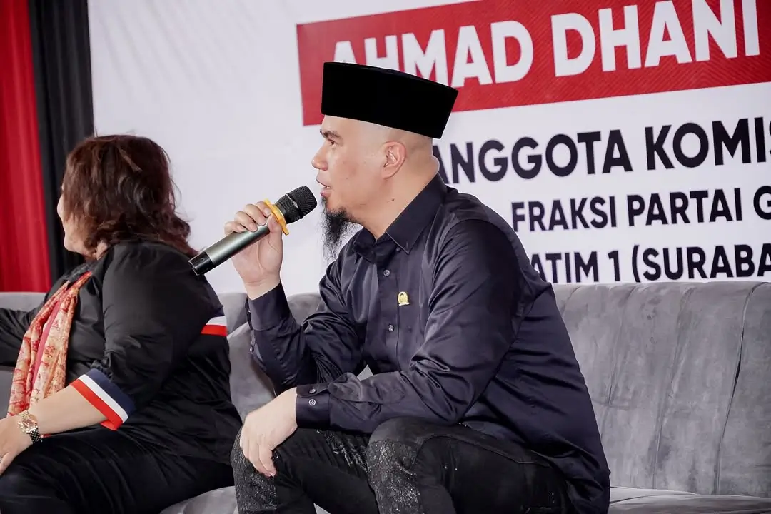 Anggota Komisi X DPR, Ahmad Dhani dianggap rasis lantaran usulannya untuk mengurangi naturalisai pemain luar. (Foto: Istimewa)