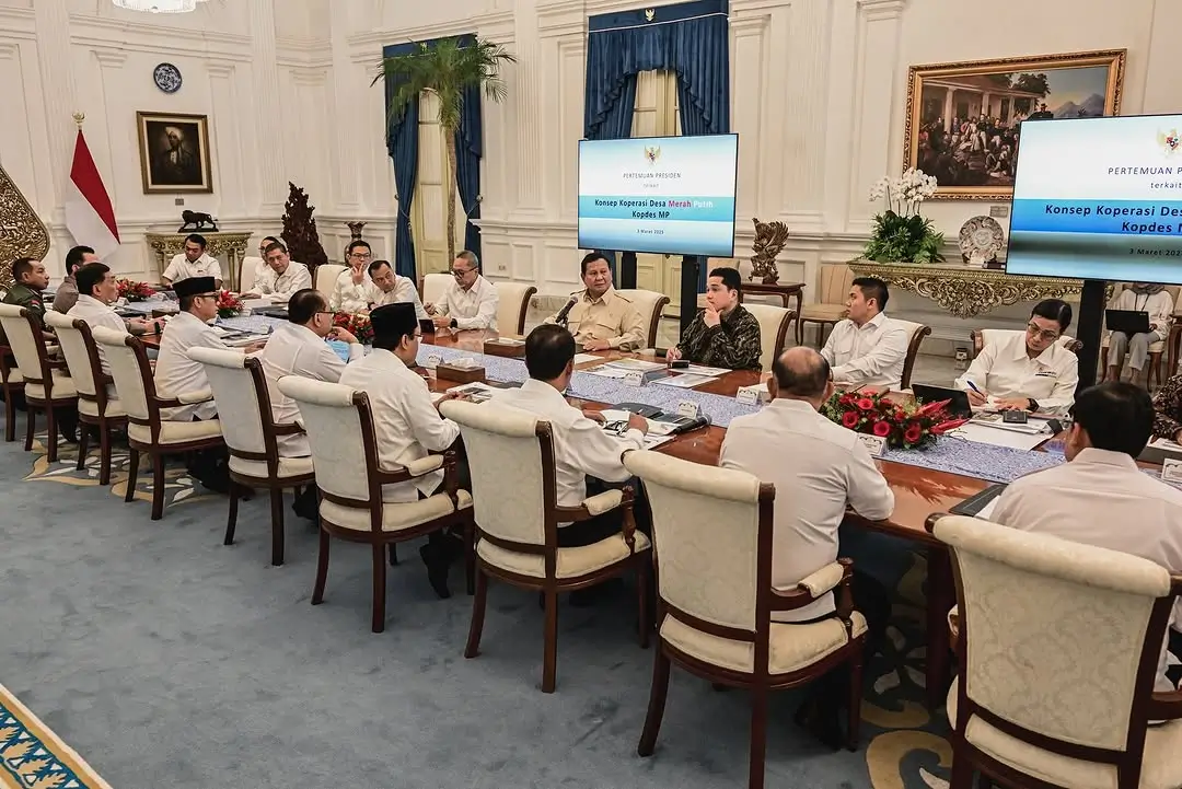 Rapat terbatas Presiden RI Prabowo Subianto dengan jajaran menteri Kabinet Merah Putih di Istana Kepresidenan, Jakarta, Selasa (4/3/25). (Foto: Instagram/presidenrepublikindonesia)