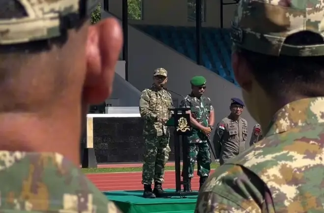 Wamendagri, Bima Arya Sugiarto ketika memberi arahan kepada seluruh kepala daerah yang hadir di acara retret kepala daerah gelombang pertama di Akademi Militer (Akmil), Magelang. (Foto: Instagram/bimaaryasugiarto)