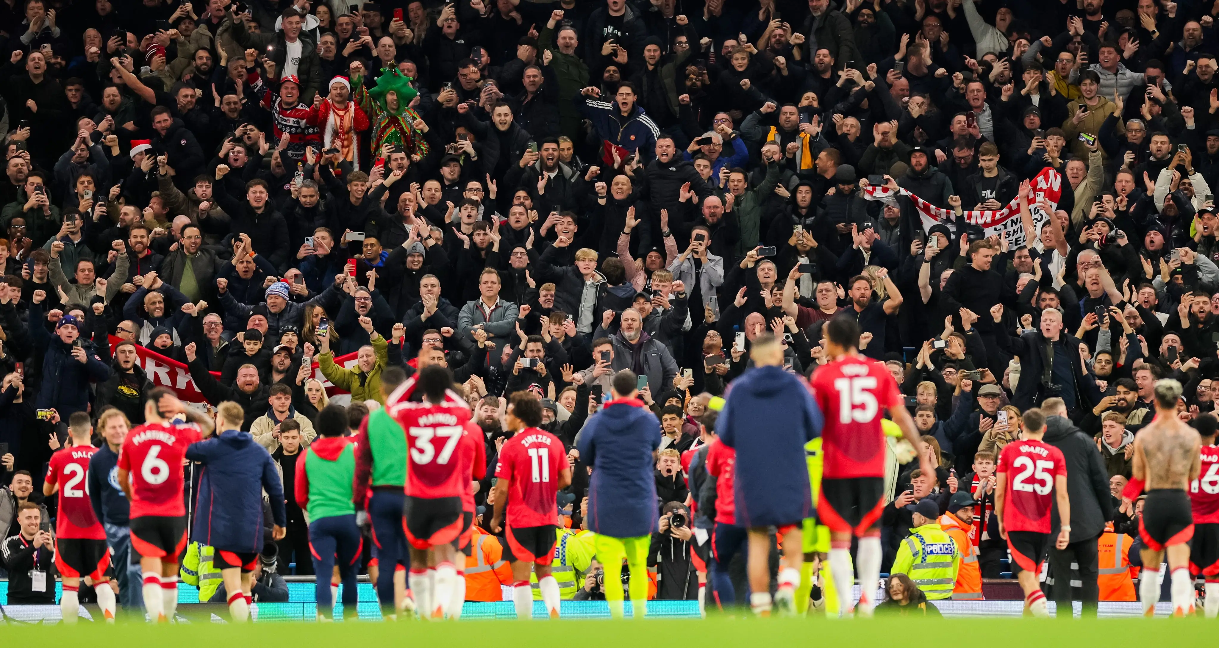Bintang Bintang Manchester United Marah ke Ruben Amorim  Kaitkan Performa Buruk dengan PHK Besar Besaran